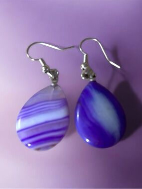 Purple Teardrop Agate Dangle Earrings -